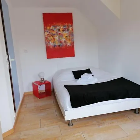 Immeuble Moval Апартаменты