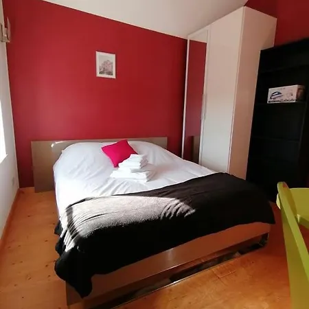 Immeuble Moval Апартаменты